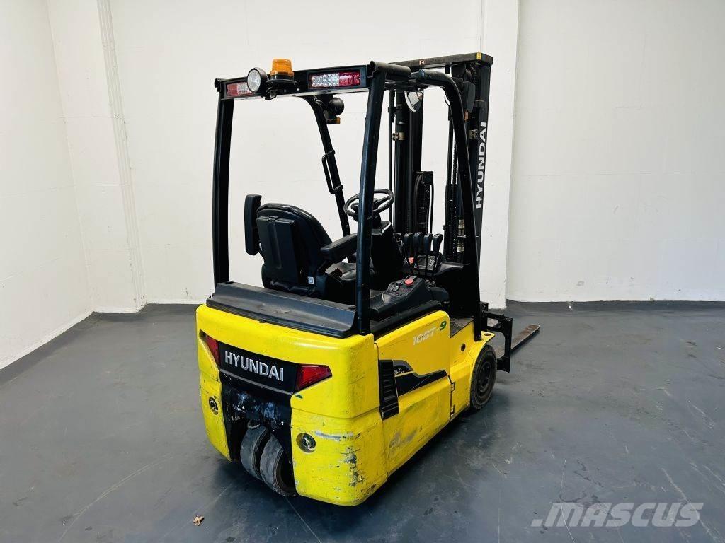 Hyundai 15BT-9 Stivuitor electric
