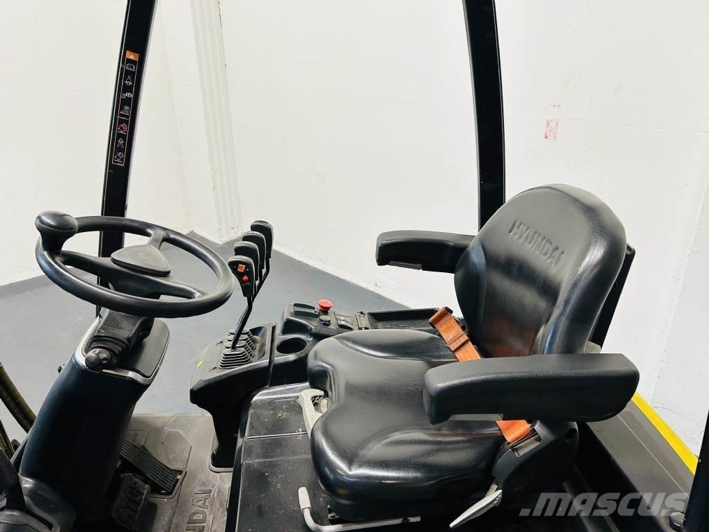 Hyundai 15BT-9 Stivuitor electric