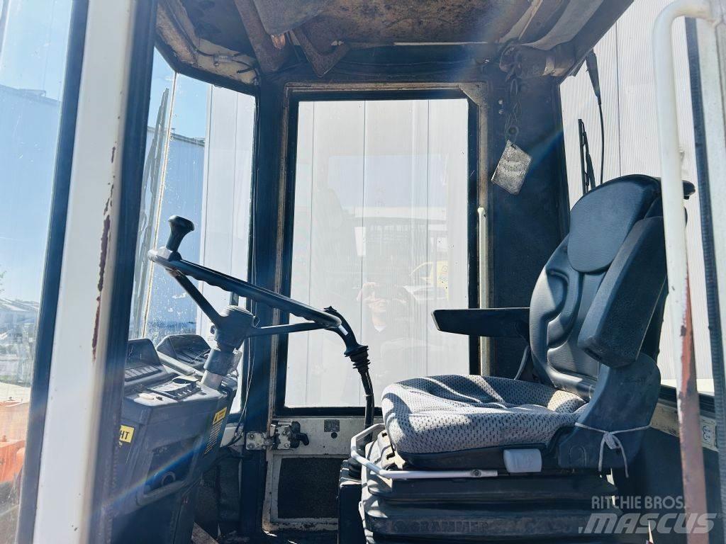 Schaeff KL835 Mini incarcator