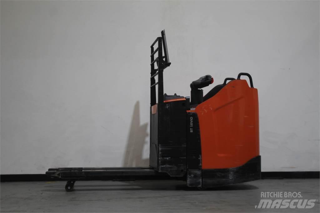 Toyota LPE200 Transpaleta manuala