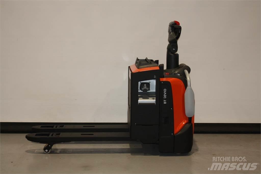 Toyota LPE220 Transpaleta manuala