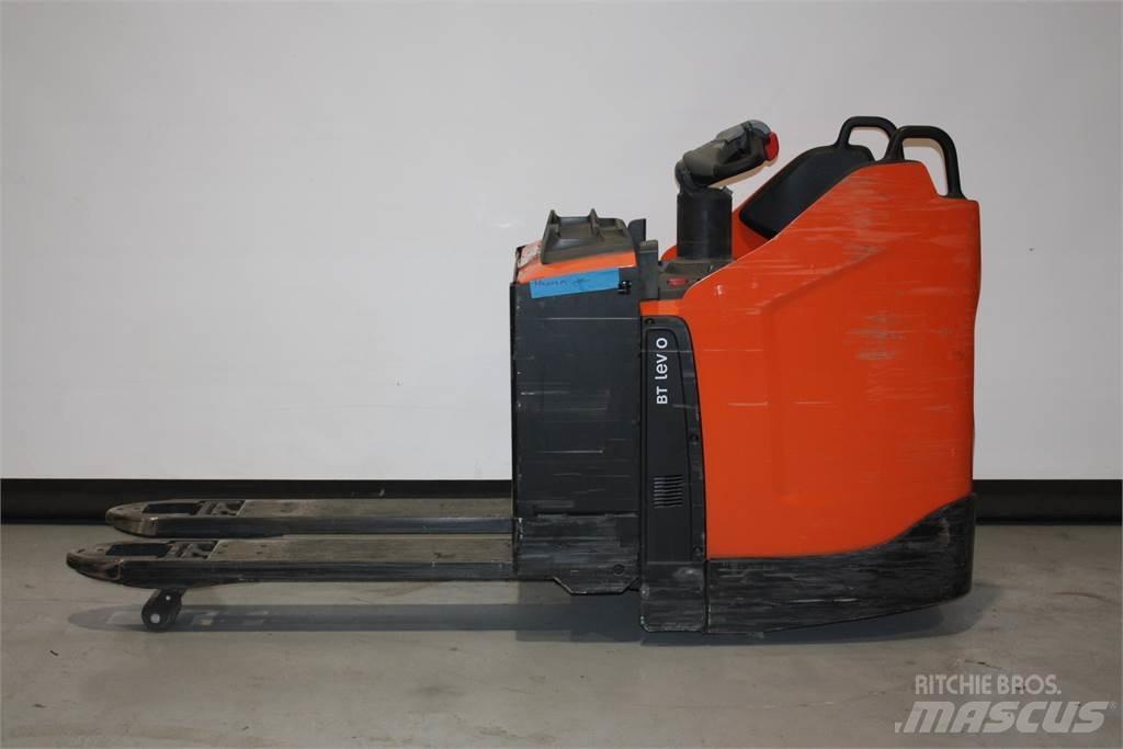 Toyota LPE220 Transpaleta manuala