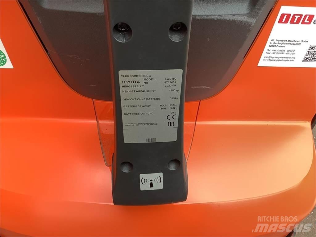 Toyota LWE180 Transpaleta manuala