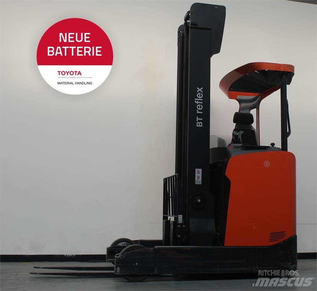 Toyota RRE200H Stivuitor cu catarg retractabil