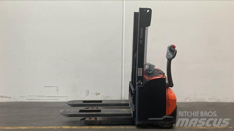 Toyota SWE120 Transpaleta manuala