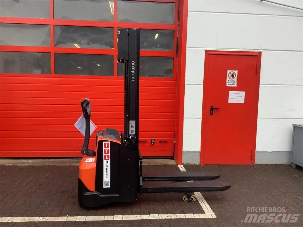 Toyota SWE120L Transpaleta manuala