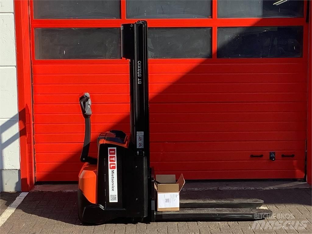 Toyota SWE120L Transpaleta manuala