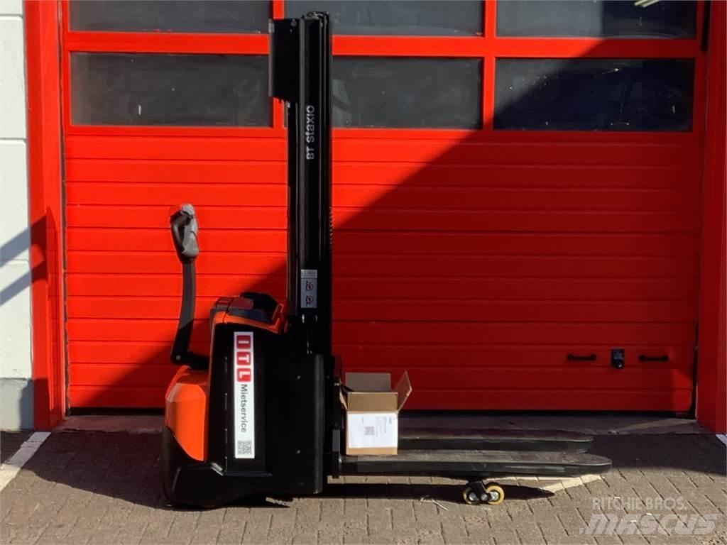 Toyota SWE120L Transpaleta manuala