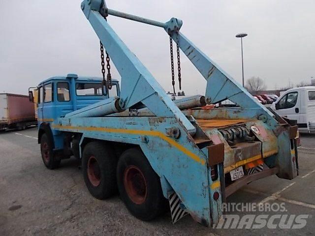 Fiat 697 NP Camion cu carlig de ridicare
