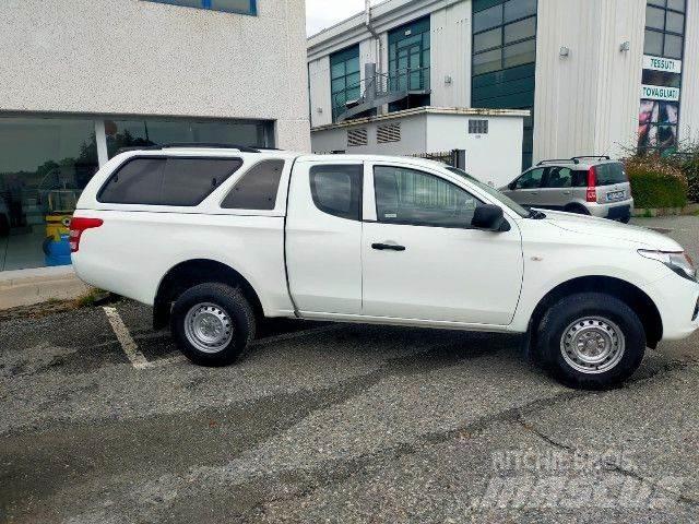 Fiat FULLBACK Camioane platforma/prelata
