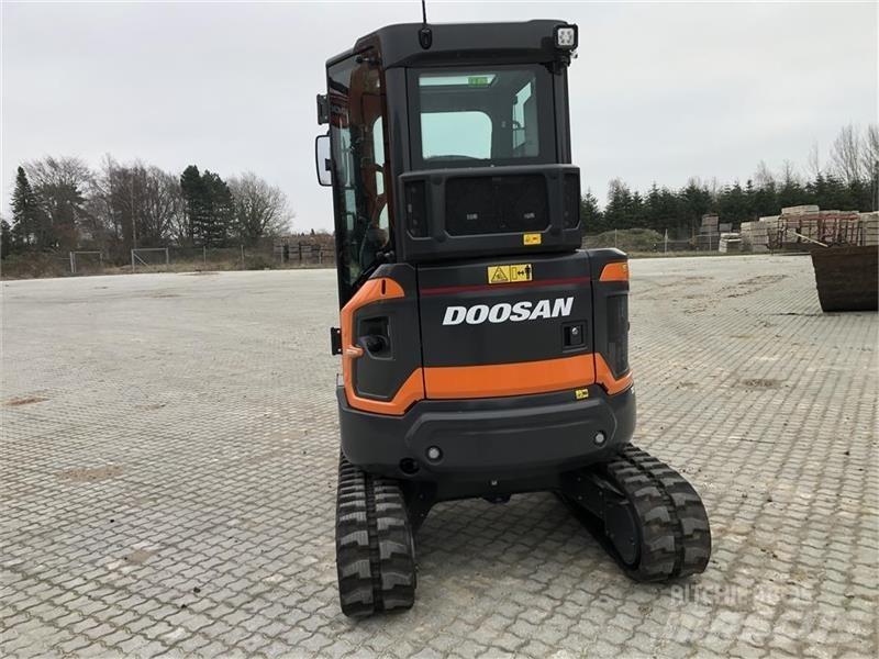 Doosan DX27Z-7 Mini excavatoare < 7t