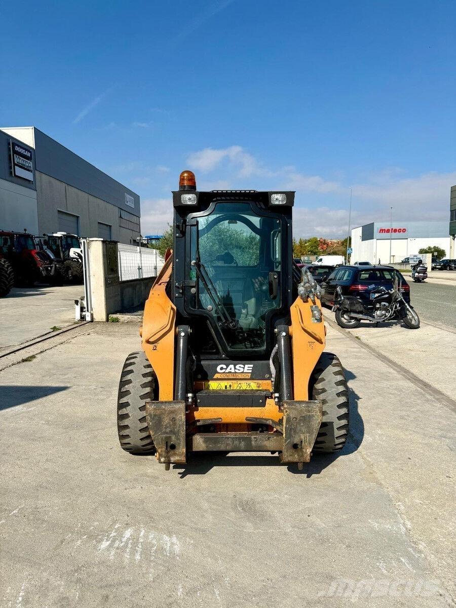 CASE SR210 Incarcator pe pneuri