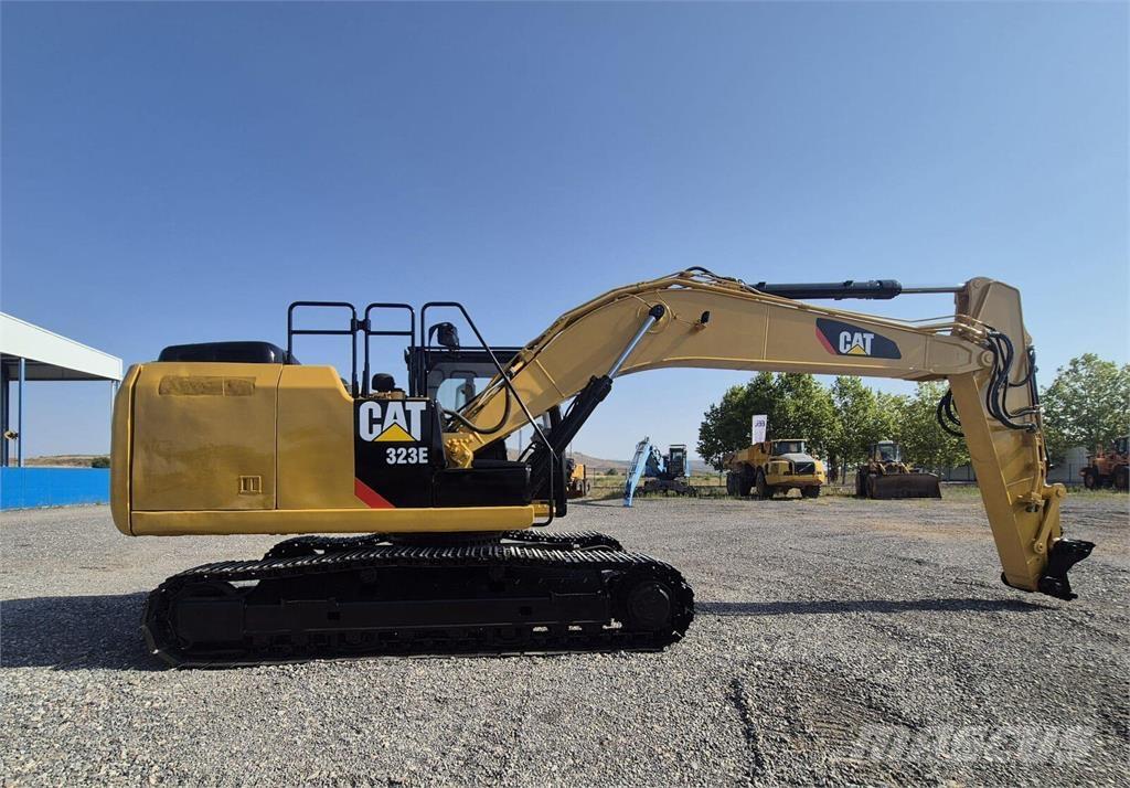CAT 323ELN Excavatoare pe șenile

