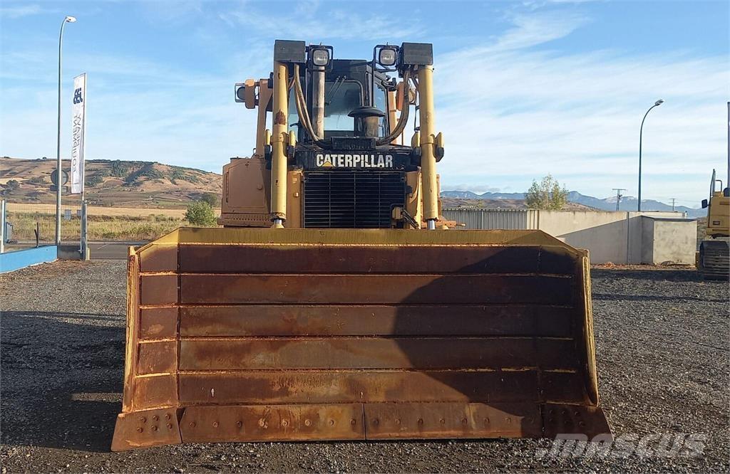 CAT D6T Buldozere pe senile