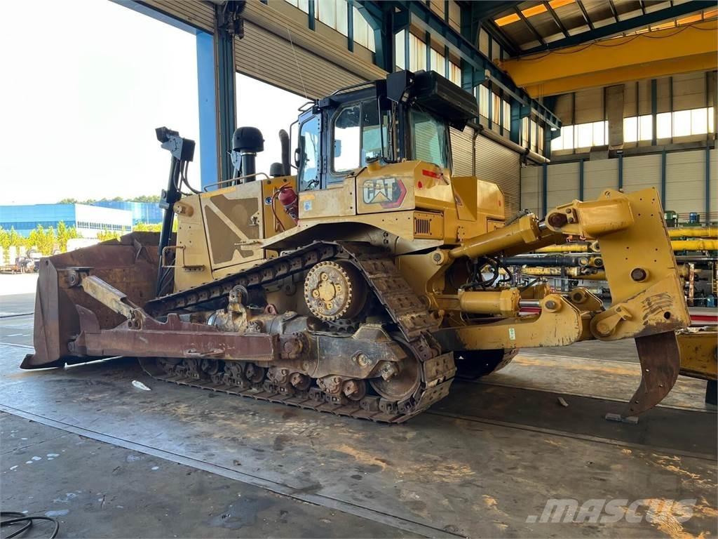 CAT D8T Buldozere pe senile