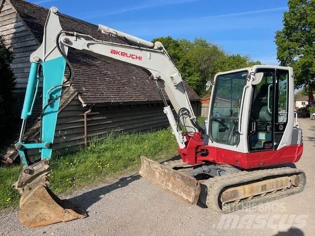 Takeuchi TB250 Excavatoare 7t - 12t