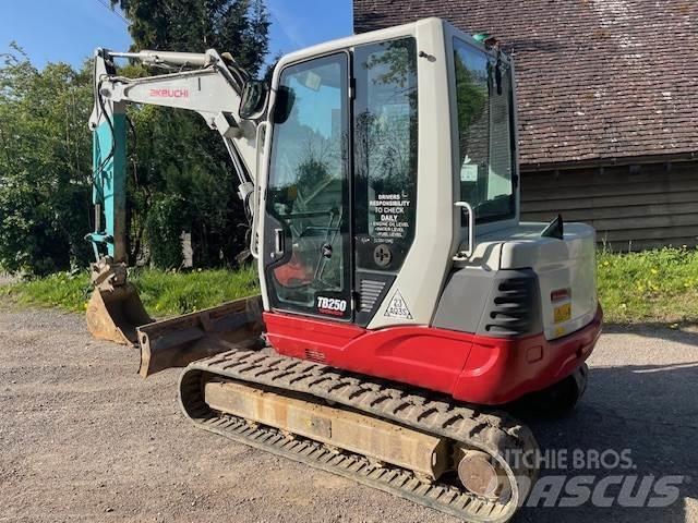 Takeuchi TB250 Excavatoare 7t - 12t