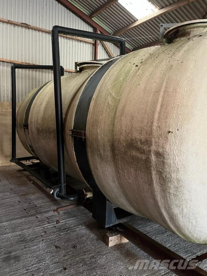 15.000 L vandtank Primire culegatoare, suflante si elevatoare