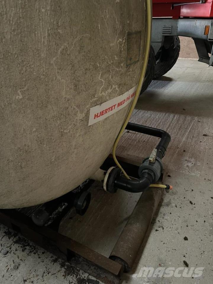  15.000 L vandtank Primire culegatoare, suflante si elevatoare