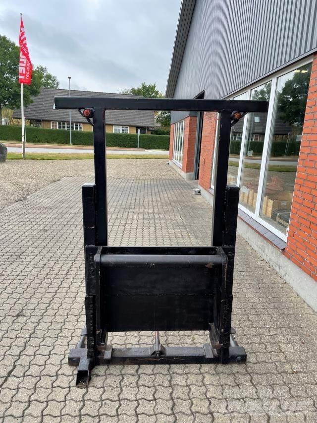  BALLESPYD T/BOBCAT Cleme balot