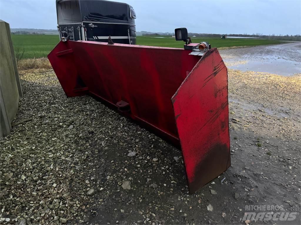  BTMC 4 METER Utilaje si accesorii folosite la cresterea animalelor