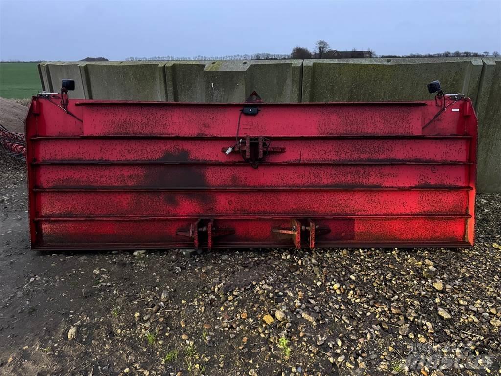  BTMC 4 METER Utilaje si accesorii folosite la cresterea animalelor