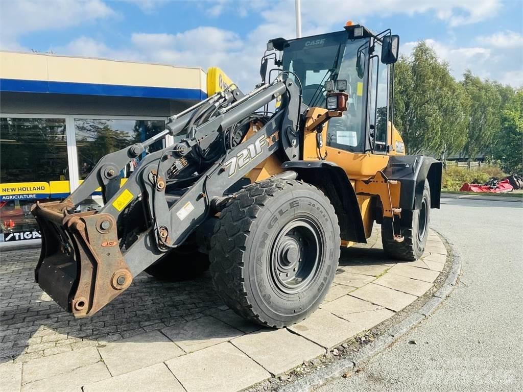 CASE 721F Incarcator pe pneuri