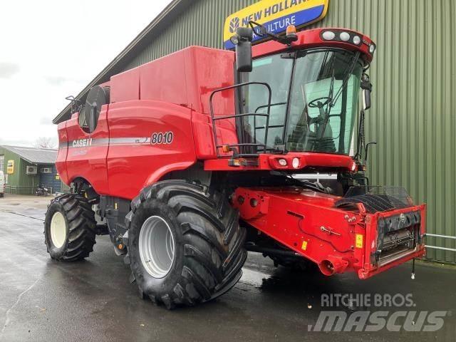 Case IH 8010 Combine de secerat