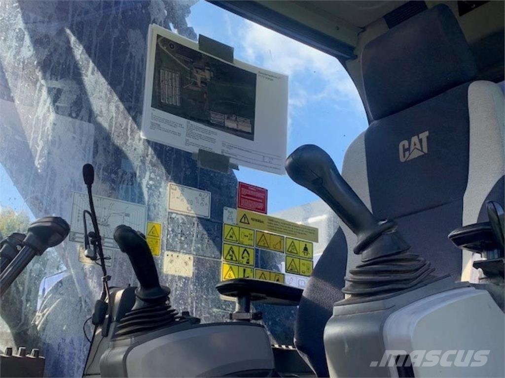 CAT 325F Excavatoare pe șenile
