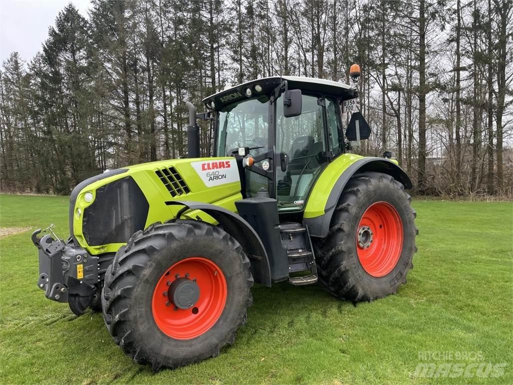 CLAAS ARION 640 Tractoare