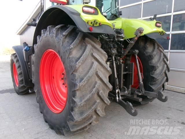 CLAAS AXION 800 Tractoare