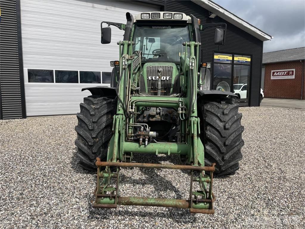 Fendt 412 VARIO Tractoare