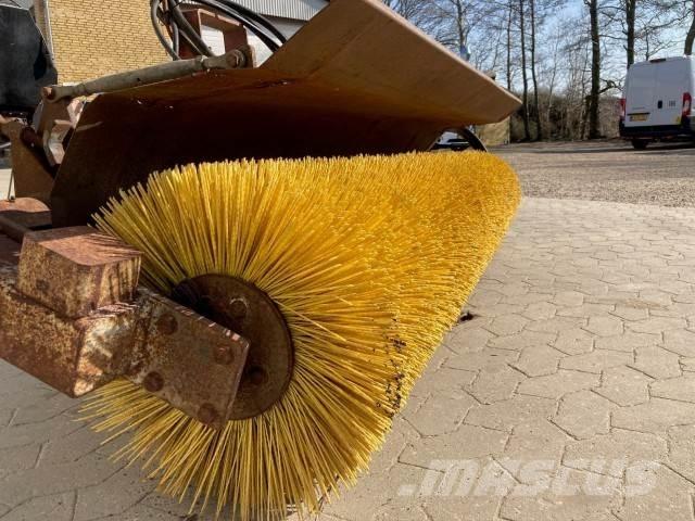  FF 2800 SP Utilaje întreţinere terenuri - Altele