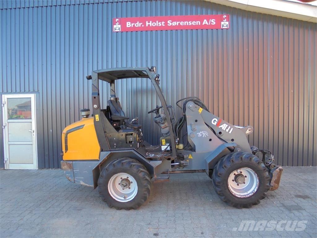 GiANT 5003 Mini incarcatoare