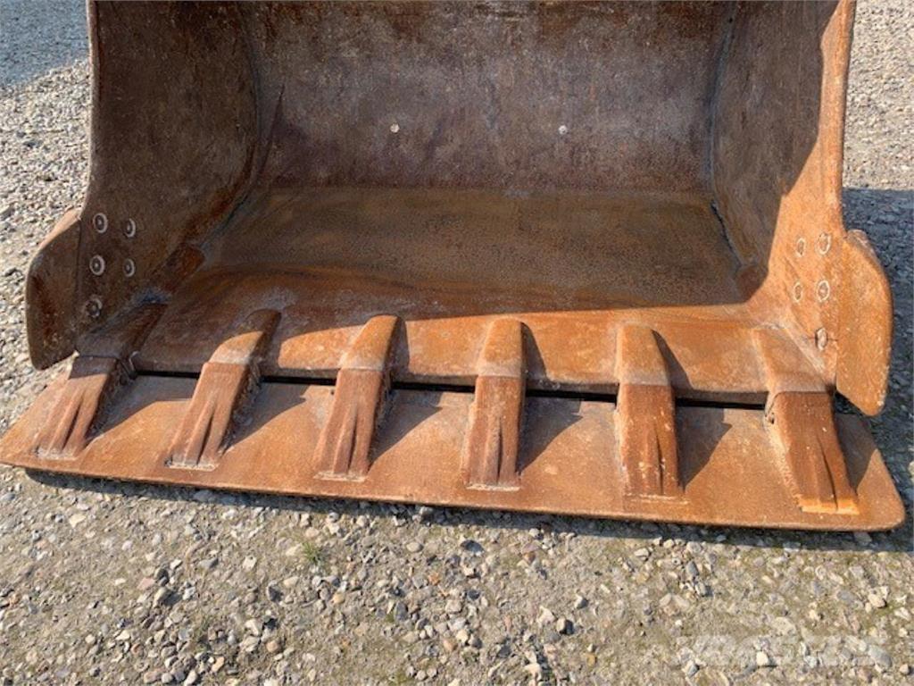  GRAVESKOVL. Pistoane