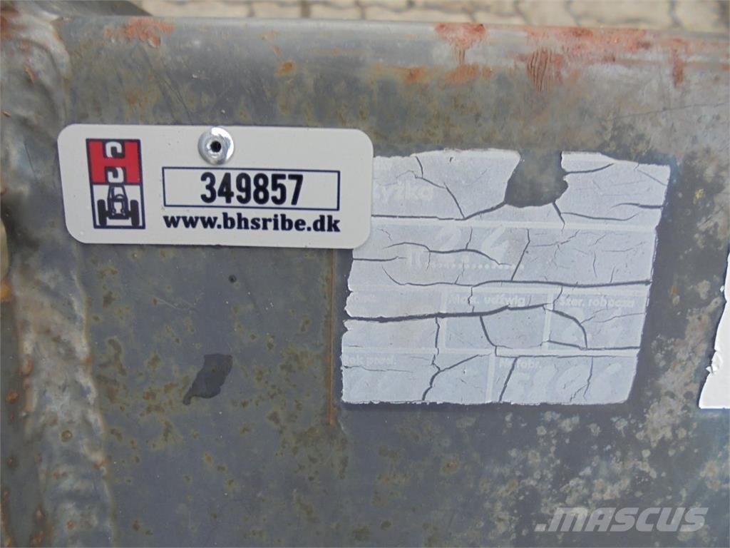 Hauer 2,4 M Alte accesorii tractor