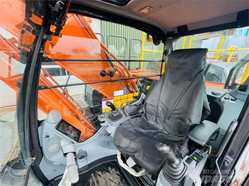 Hitachi ZX210LC-7 Excavatoare pe șenile
