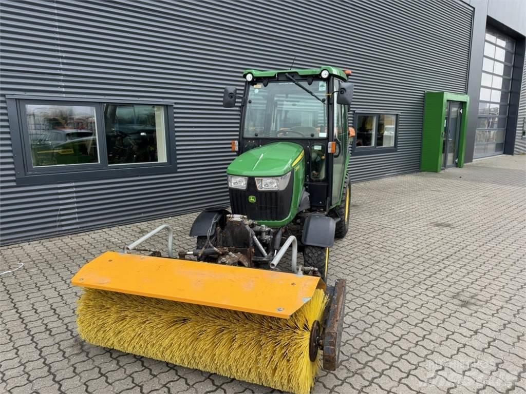 John Deere 2036R Tractoare compacte