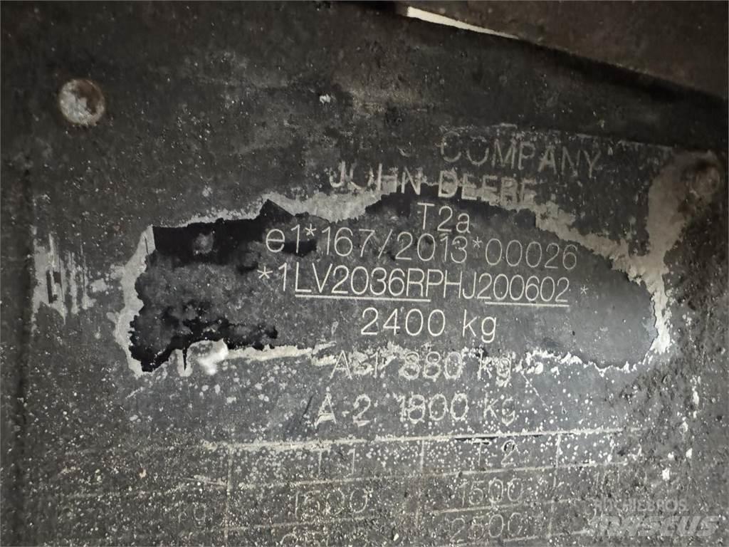 John Deere 2036R Tractoare compacte