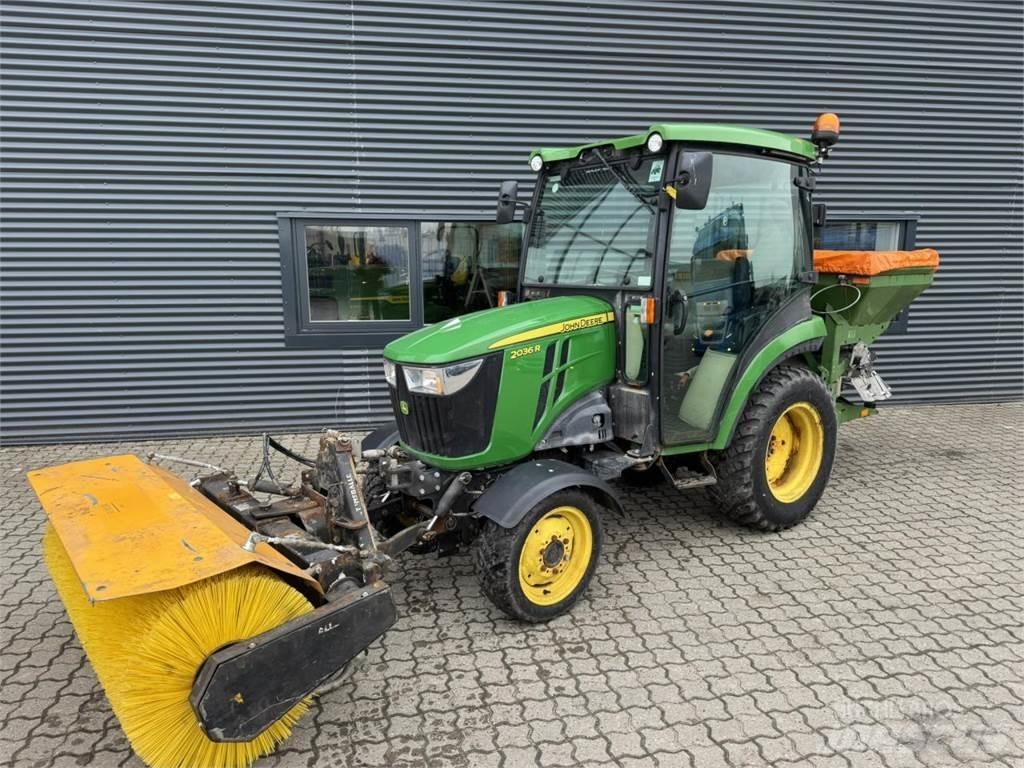 John Deere 2036R Tractoare compacte