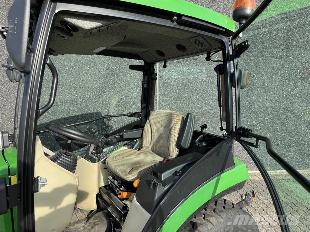 John Deere 2038R Tractoare compacte