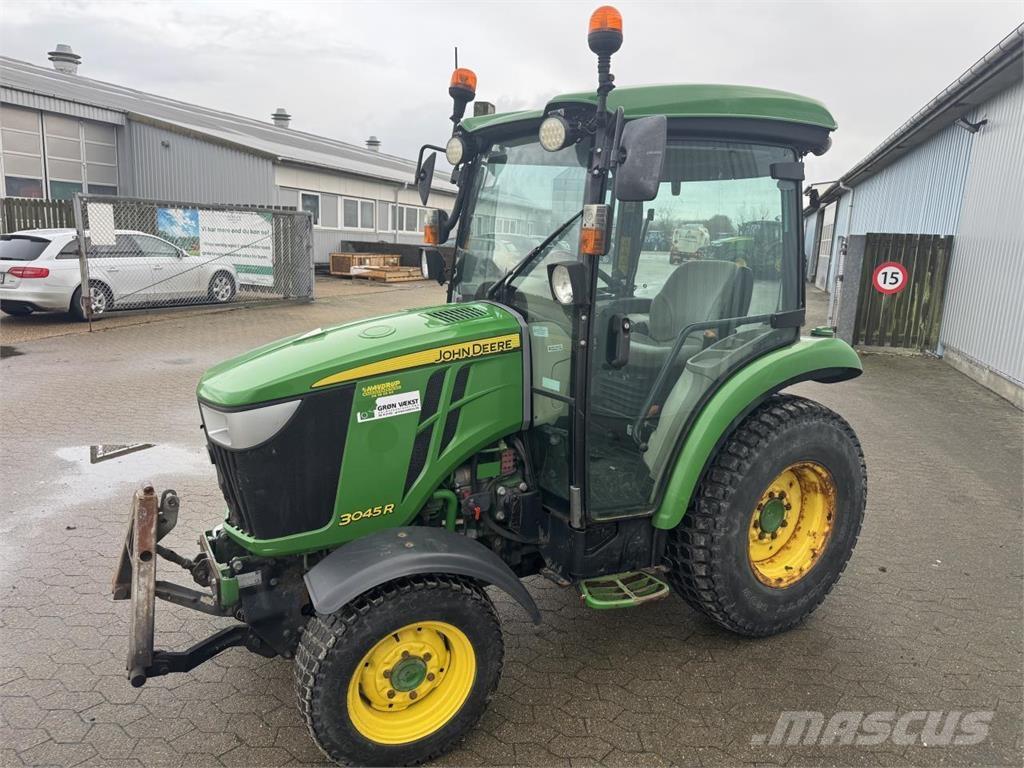 John Deere 3045R Tractoare compacte