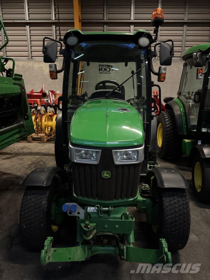 John Deere 3046R Tractoare compacte