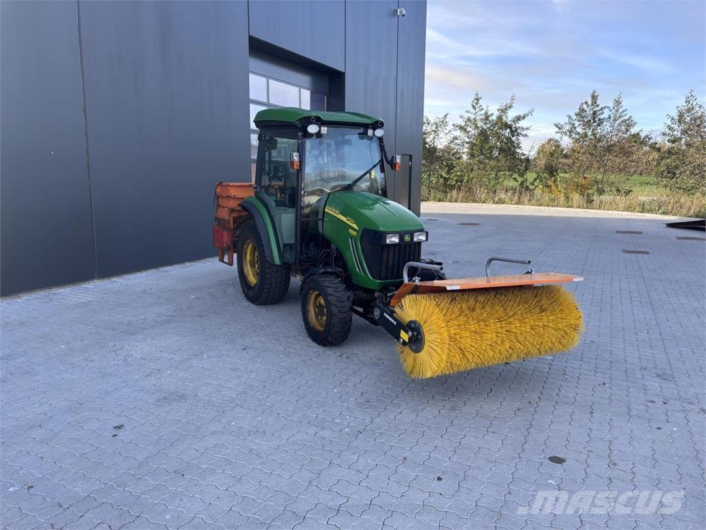 John Deere 3720 Tractoare compacte