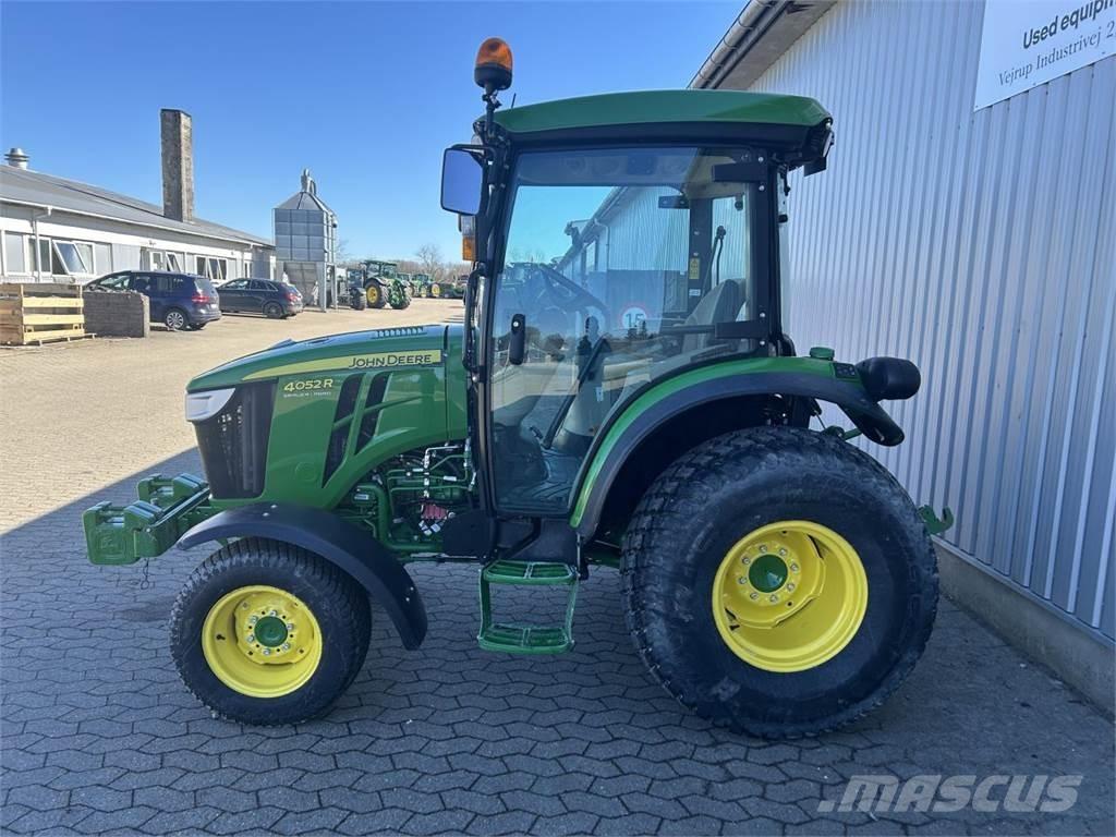John Deere 4052R Tractoare compacte