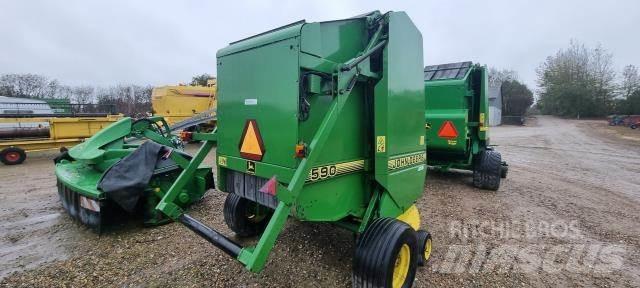 John Deere 590 Masina de balotat cilindric