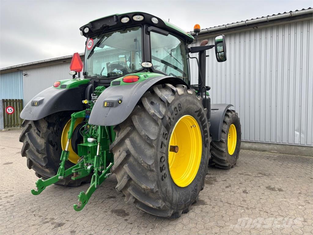 John Deere 6145R Tractoare