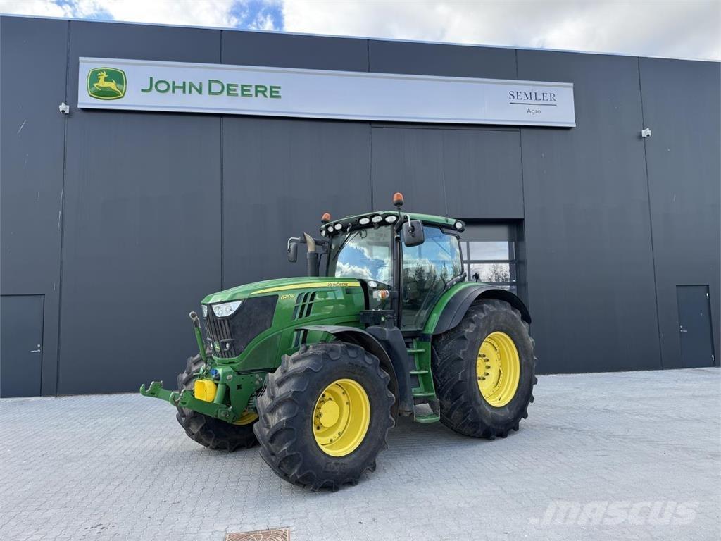 John Deere 6210R Tractoare
