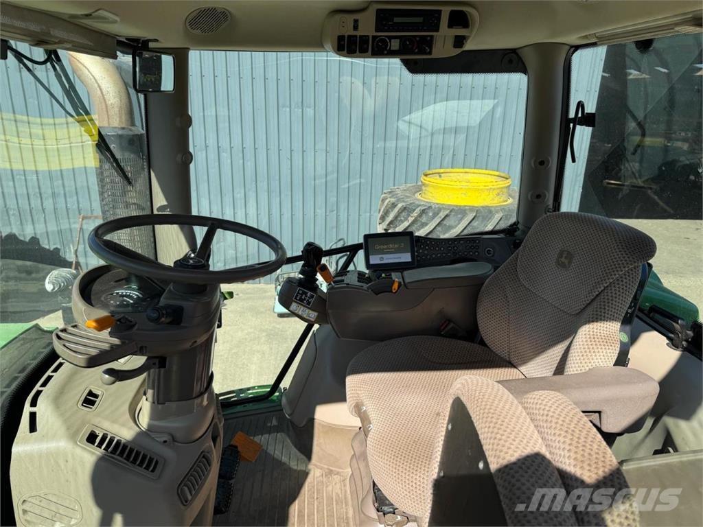 John Deere 6210R Tractoare