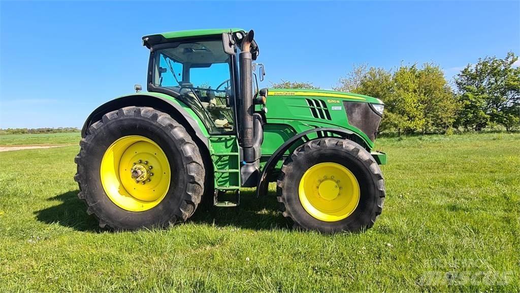 John Deere 6210R Tractoare